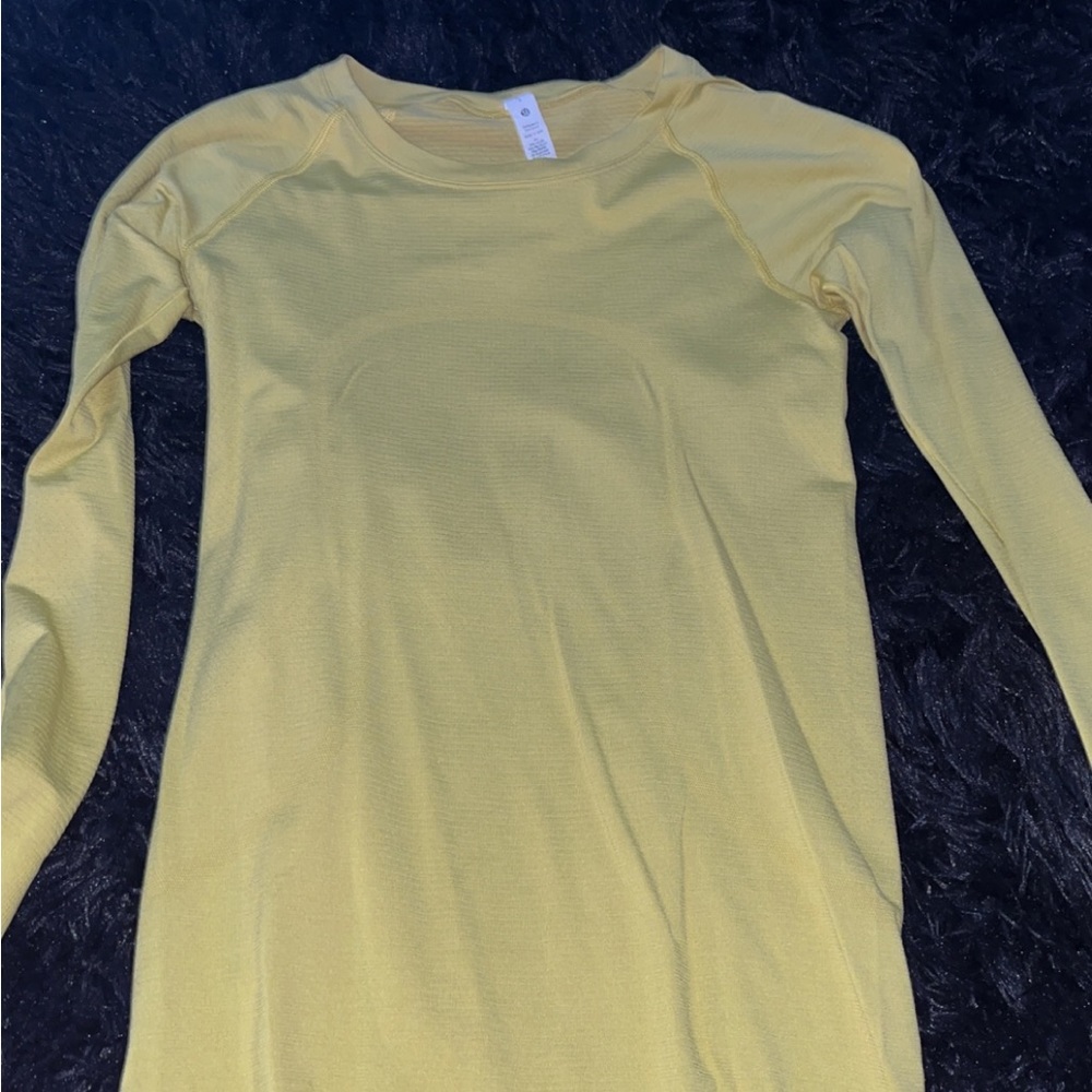 Lululemon green long sleeve top